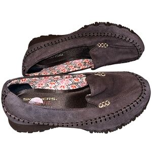 Skechers Women’s 6 Chocolate Brown Leather Relaxed Fit Memory Foam Comfort Shoes
